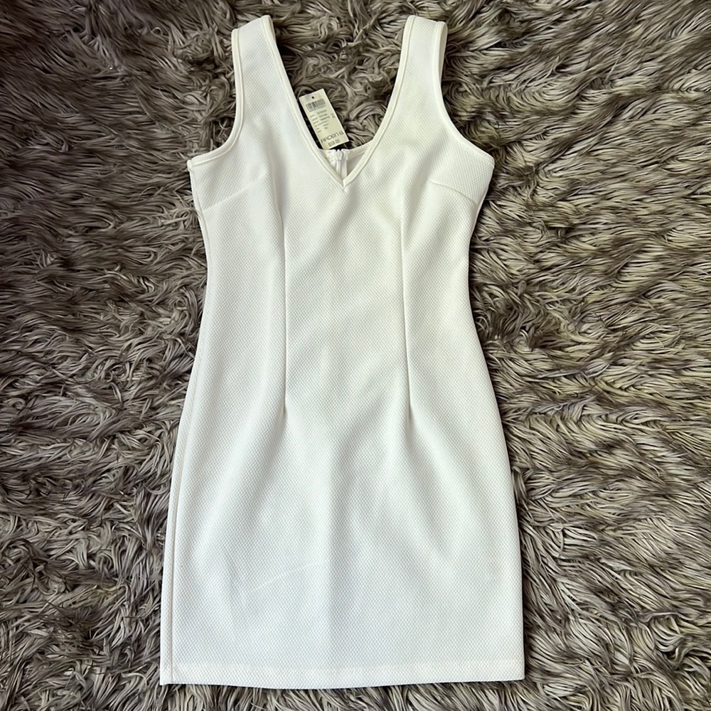 NWT Arden B. White dress.